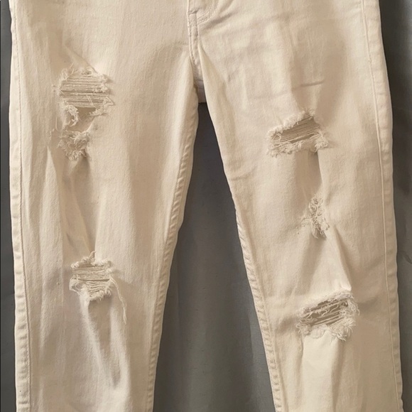 HOLLISTER WHITE RIPPED JEANS - Picture 2 of 8